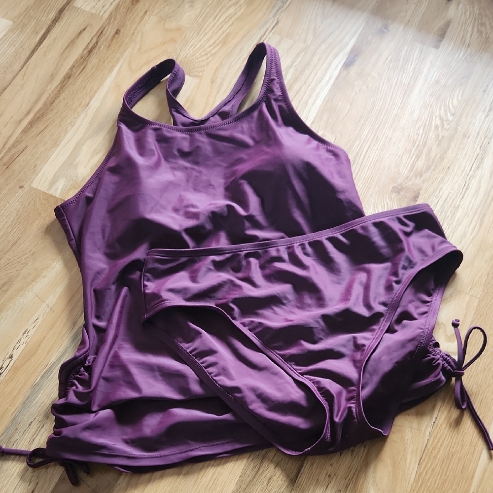 Burgundy Tankini Swimsuit with Sporty Design